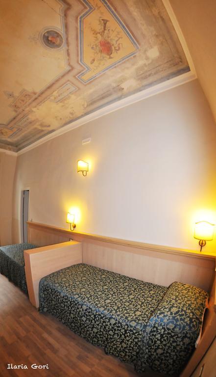 Hhb Hotel Флоренция Екстериор снимка