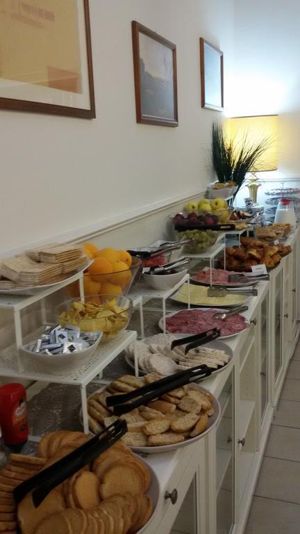 Hhb Hotel Флоренция Екстериор снимка