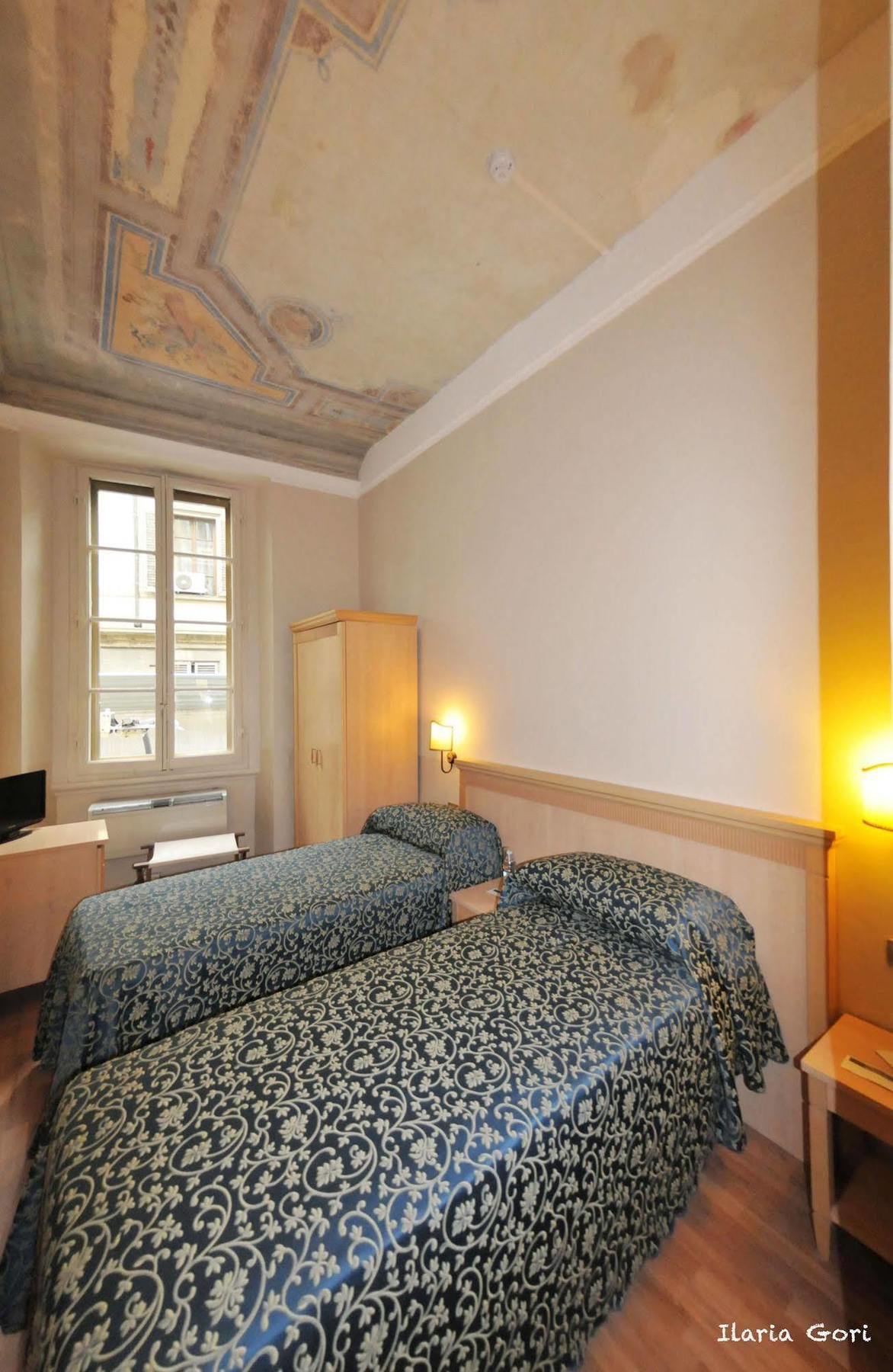 Hhb Hotel Флоренция Екстериор снимка