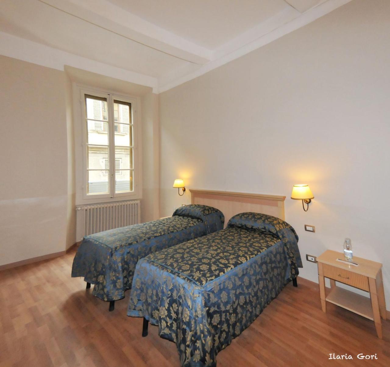 Hhb Hotel Флоренция Екстериор снимка