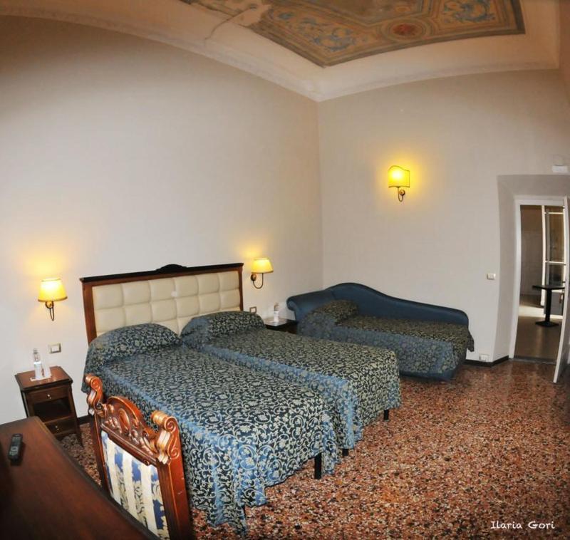 Hhb Hotel Флоренция Екстериор снимка
