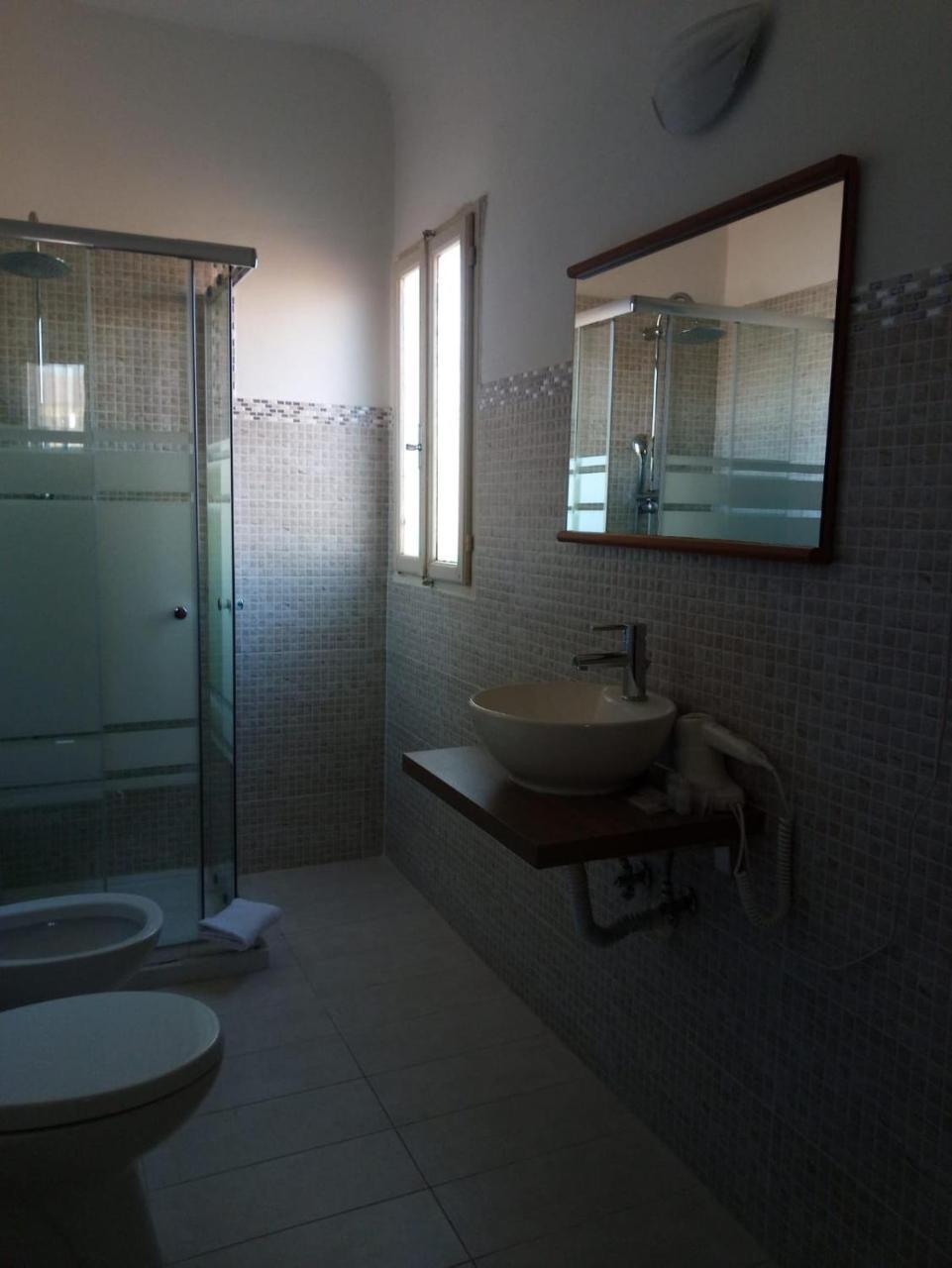 Hhb Hotel Флоренция Екстериор снимка