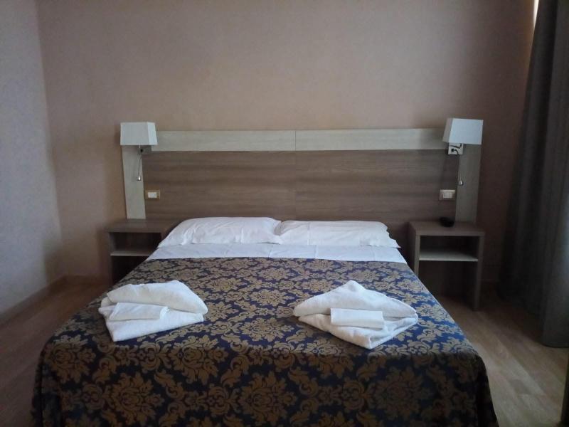 Hhb Hotel Флоренция Екстериор снимка